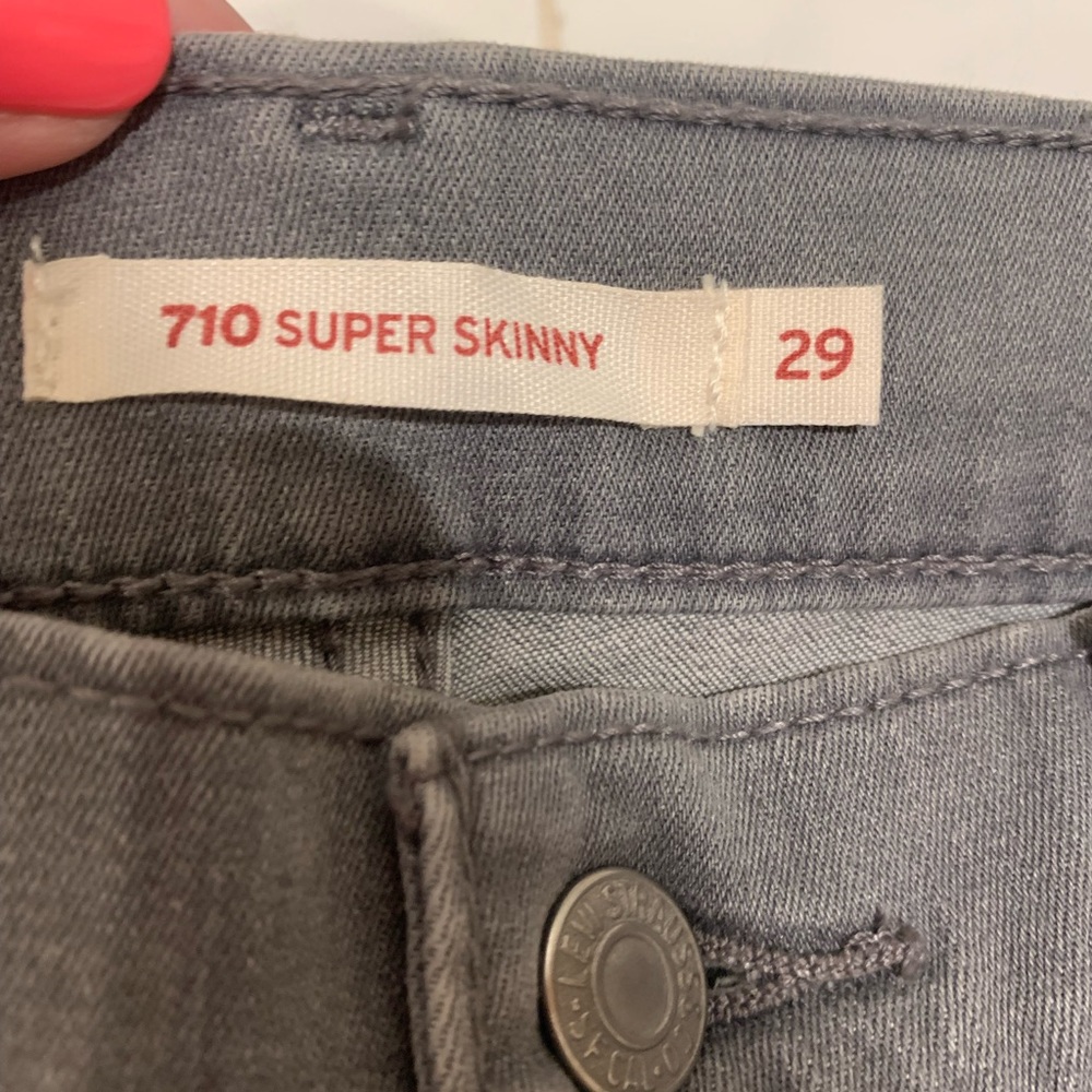 Levi’s - Picture 3 of 3